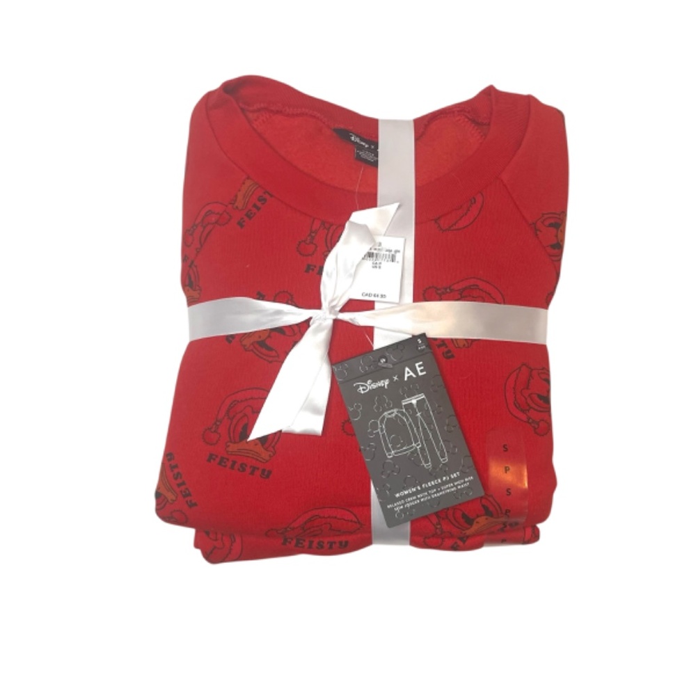 NWT Ladies Red Disney Donal Christmas Fleece 2pc Set
